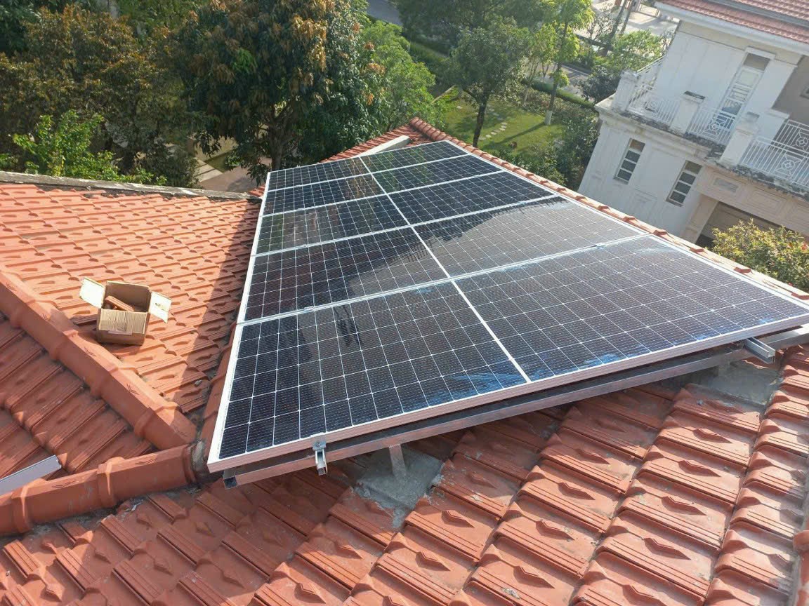 lắp đặt pin năng lượng mặt trời tại Nghệ An